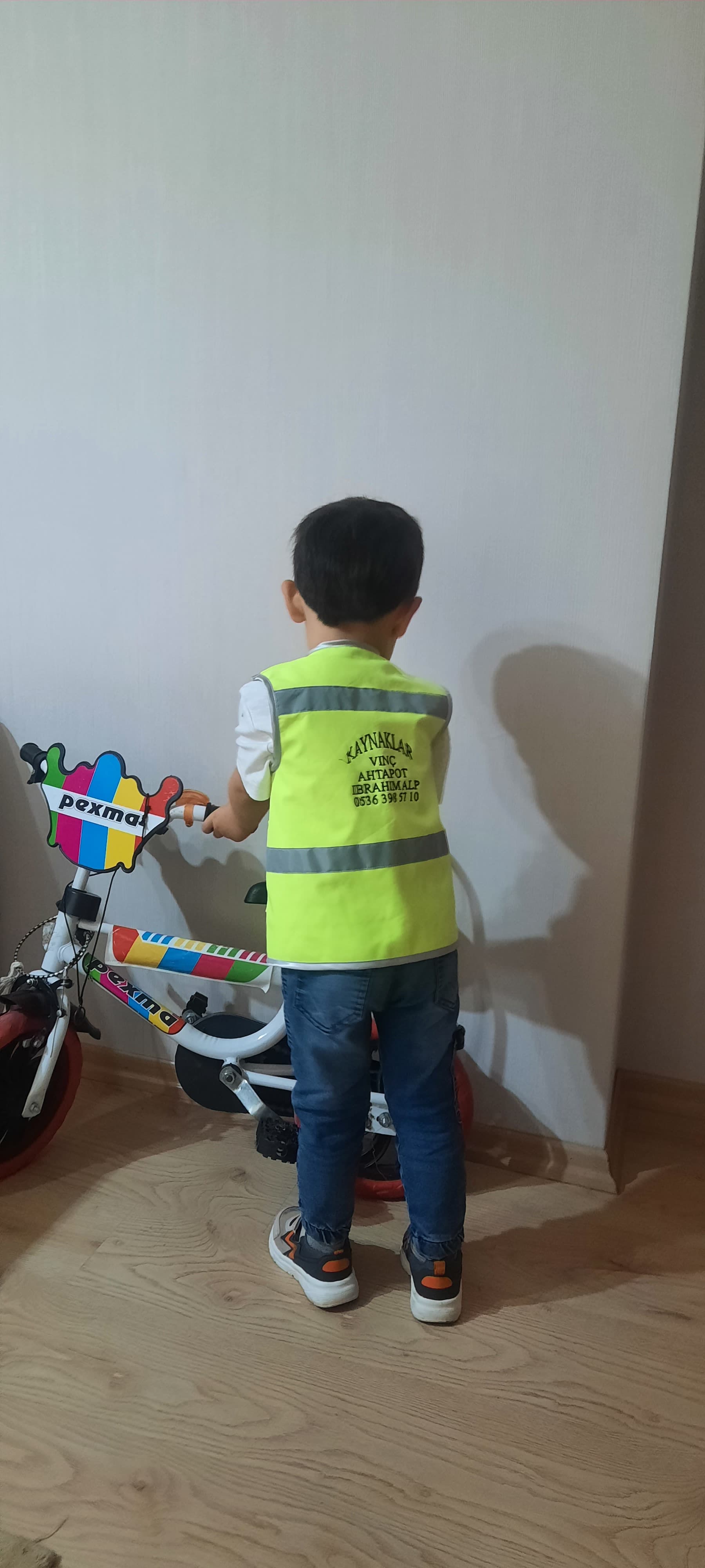 REFLEKTÖRLÜ%20İŞ%20YELEGİ